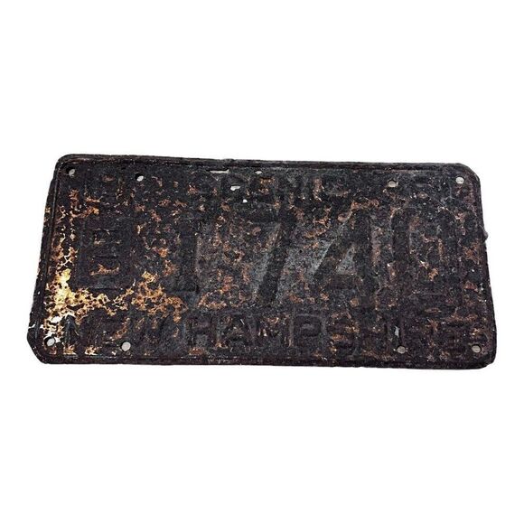 Vintage Distress New Hampshire Collectible License Plate Man Cave Decor Tag - Picture 1 of 3
